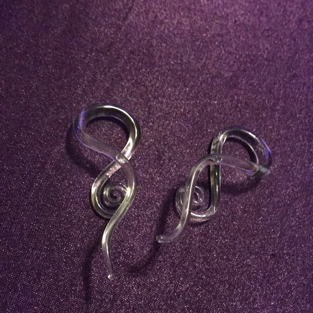 New handblown Swirly glass clear gauge earrings - Picture 3 of 5